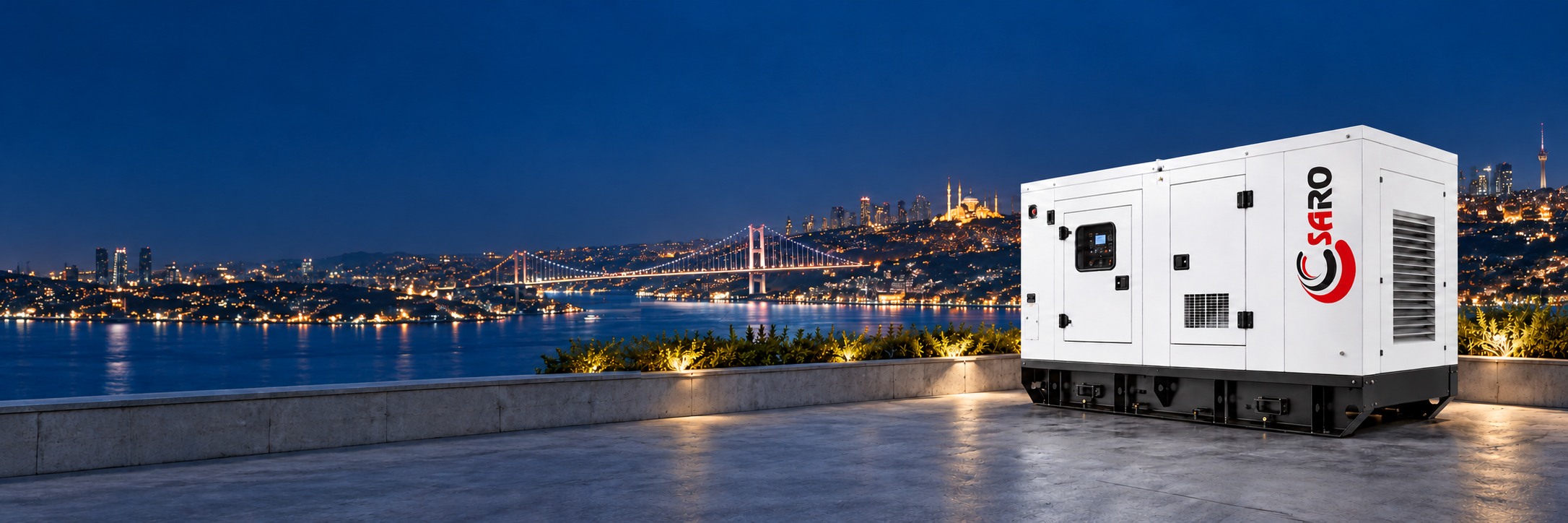 İstanbul gece manzarası önünde beton zemindeki SARO jeneratör